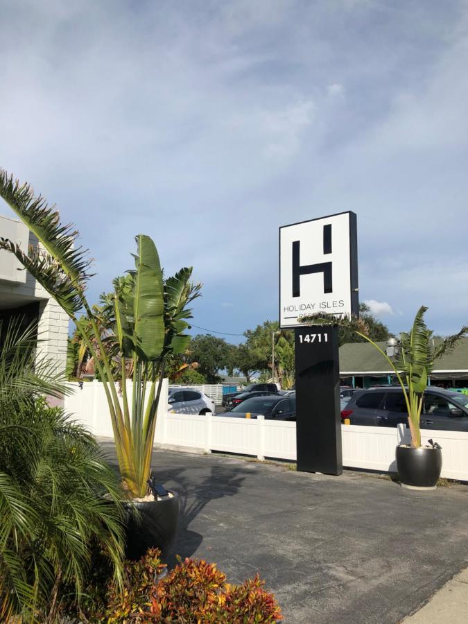 Holiday Isles Resort Madeira Beach Exteriör bild