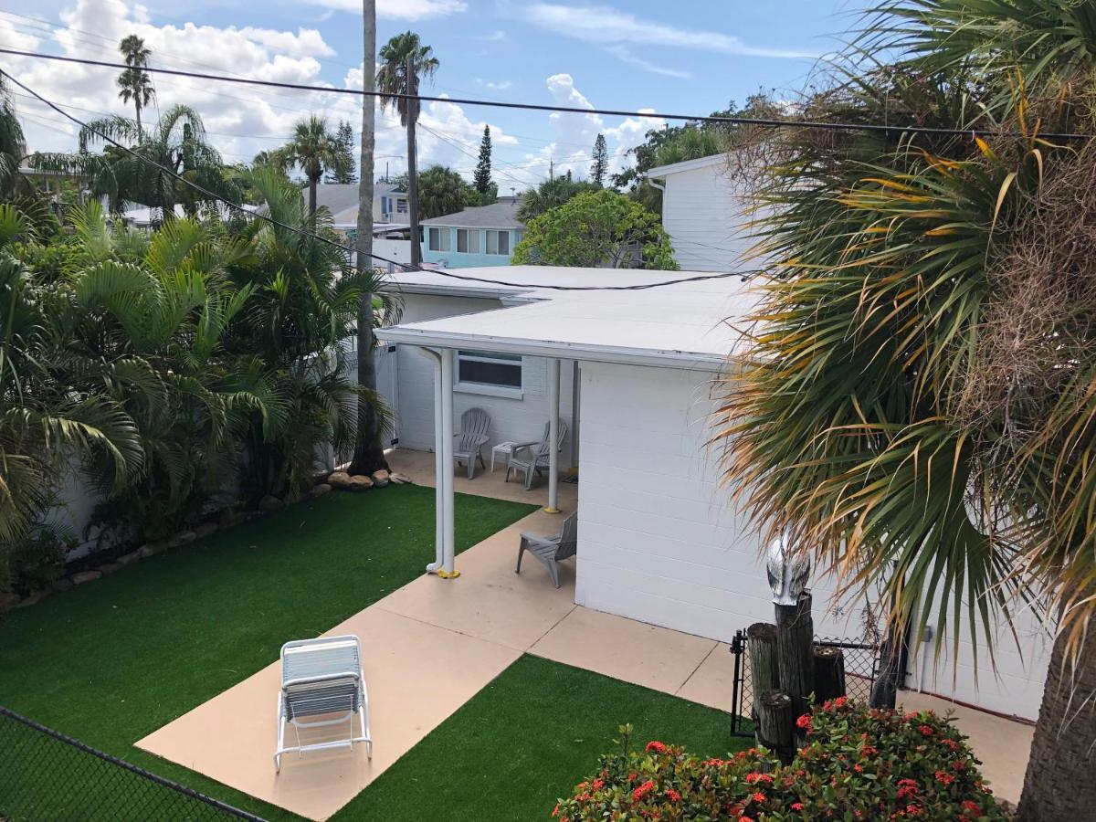 Holiday Isles Resort Madeira Beach Exteriör bild