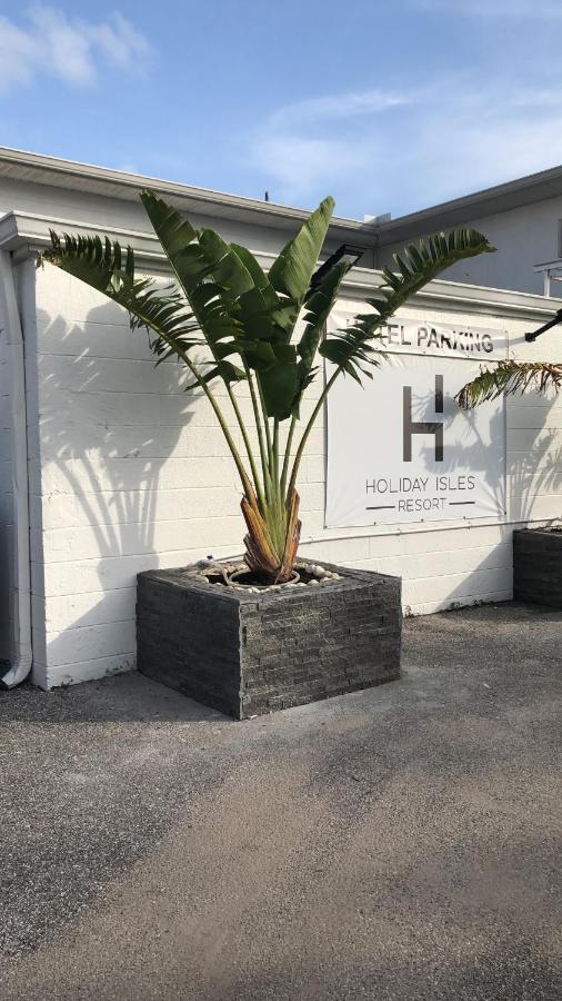 Holiday Isles Resort Madeira Beach Exteriör bild